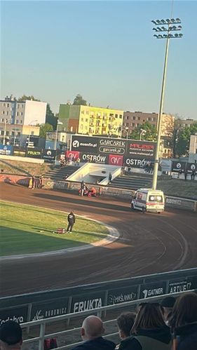 Karetka na torze (fot. Bartosz Bielecki)