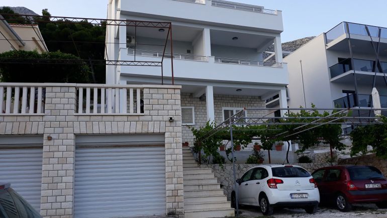 Apartments With Parking Space Medići, Omiš - 1045 Medići – Medići, Croația