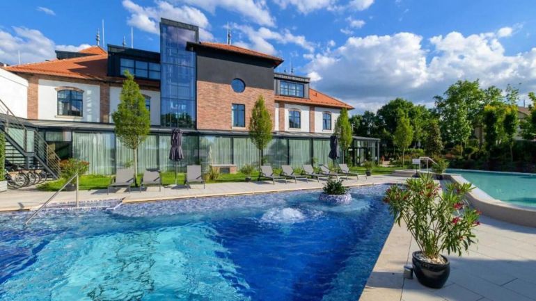 Bordűr Wellness Hotel **** Superior & Szőnyegmúzeum – Békésszentandrás, Ungaria