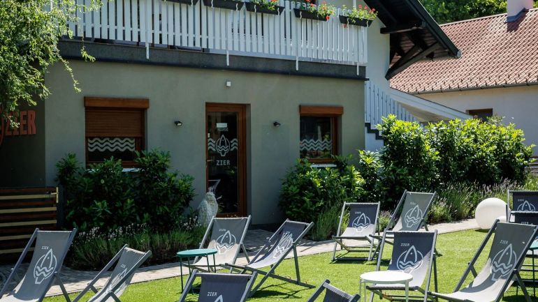 Zier Bisztró&Apartmanok Balatonszemes – Balatonszemes, Ungaria