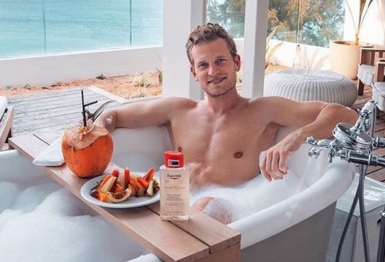 CIACHO TYGODNIA Pilot Patrick, który żyje fit i zwiedza świat (ZDJĘCIA