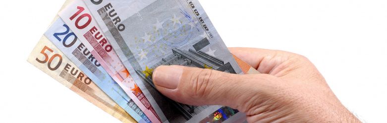Wypłata euro z bankomatów w Polsce