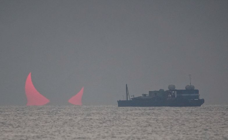 Zachwycające zdjęcie zaćmienia słońca