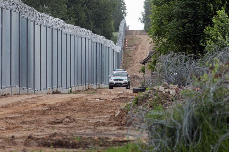 стена на границе Польши с Беларусью