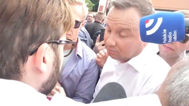 Film hitem sieci. Andrzej Duda się zapędził? "Jestem gejem". Odpowiedział "Ja też"