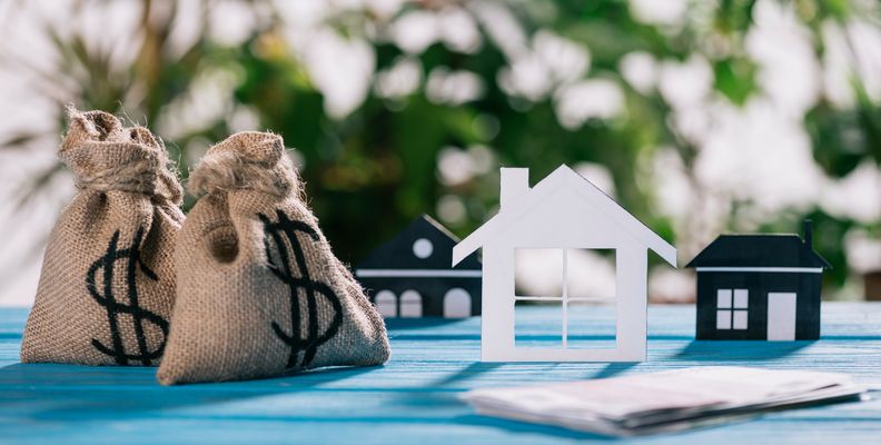 Różnice między pożyczką hipoteczną a kredytem hipotecznym. Co wybrać?