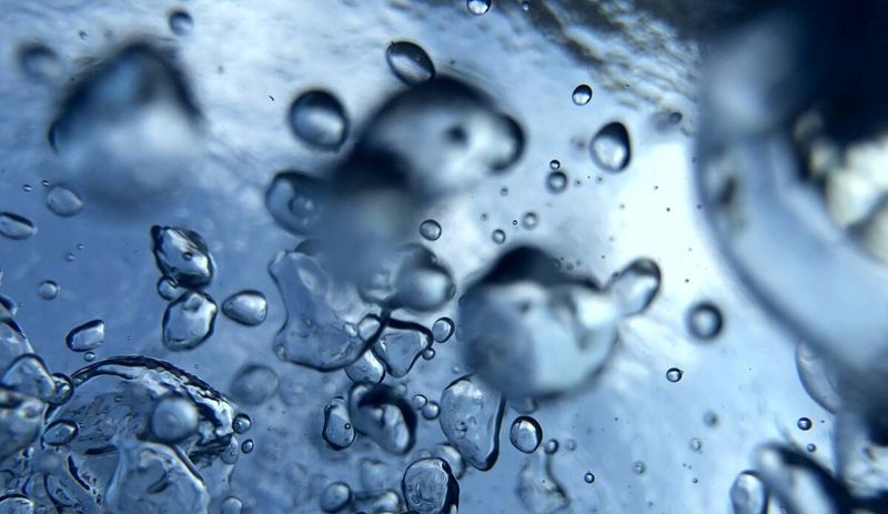 Woda Gazowana Vs Woda Niezgazowana Czy Wybór Może Mieć Znaczenie Dla Zdrowia 9108