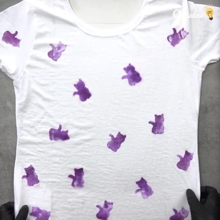 Farbowanie Ubrań Metodą Tie Dye 6 pomysłowych sposobów na farbowanie koszulki metodą "tie-dye" - Genialne