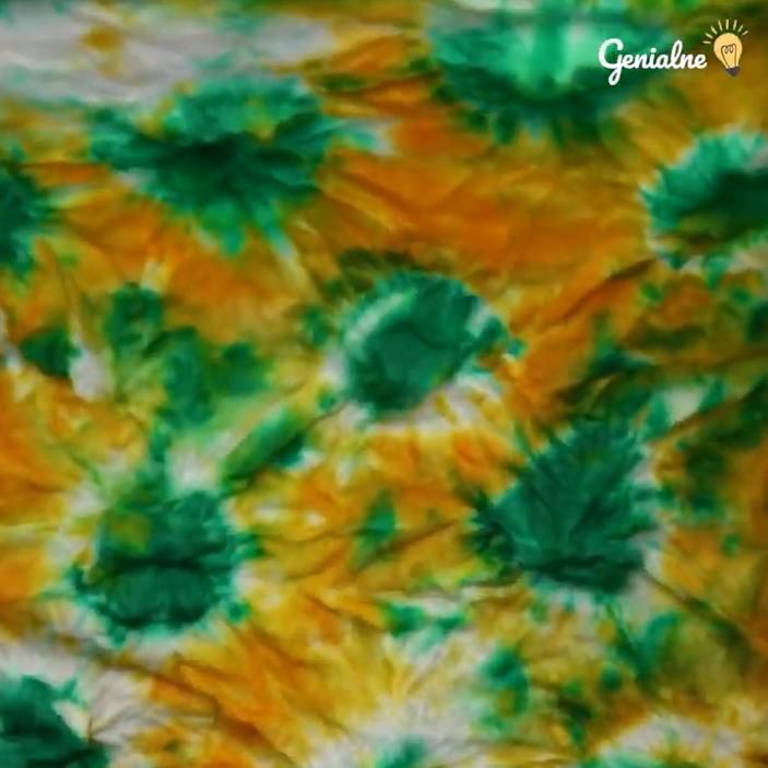 Farbowanie Ubrań Metodą Tie Dye 6 pomysłowych sposobów na farbowanie koszulki metodą "tie-dye" - Genialne