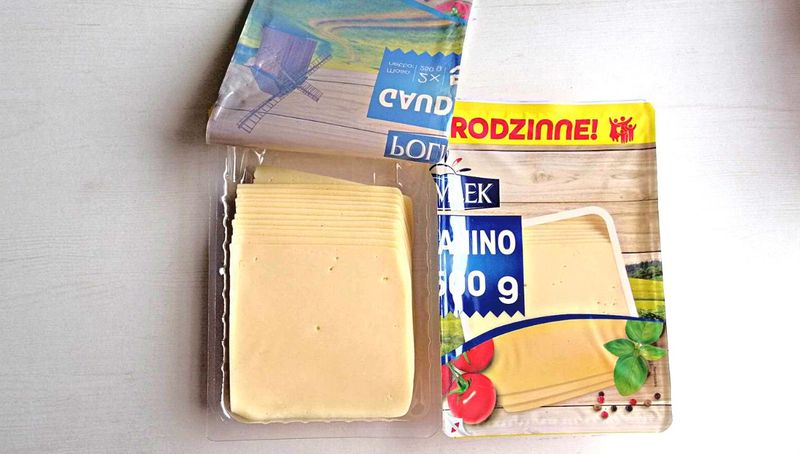 Jak rozpoznać podróbkę żółtego sera? fot. Genialne.pl