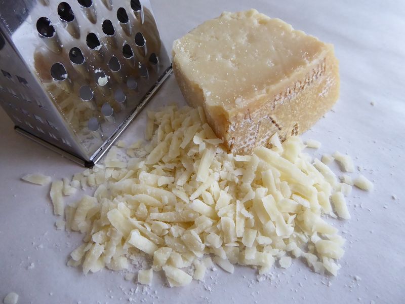 Jak rozpoznać podróbkę żółtego sera? fot. pixabay