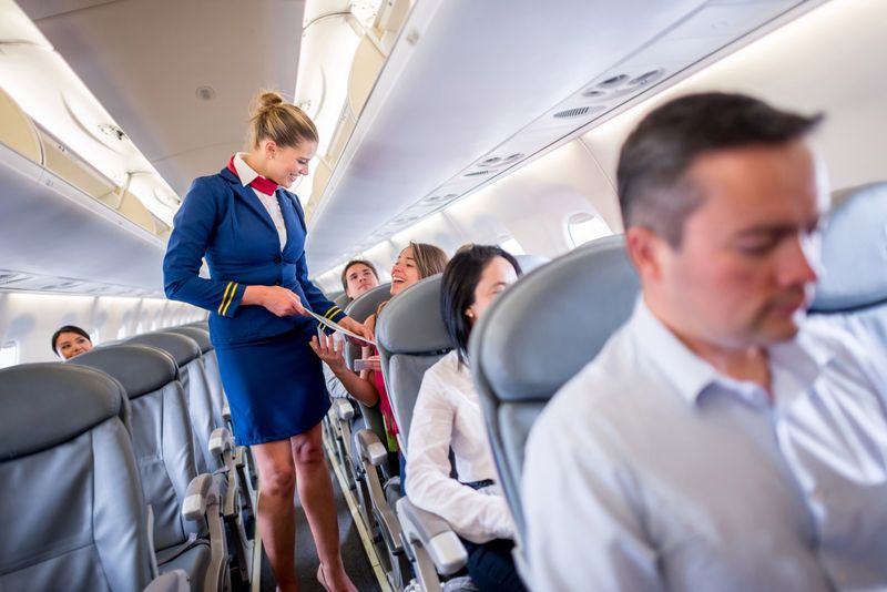 Savoir-vivre w samolocie. Jak należy się zachować? Fot. Getty Images