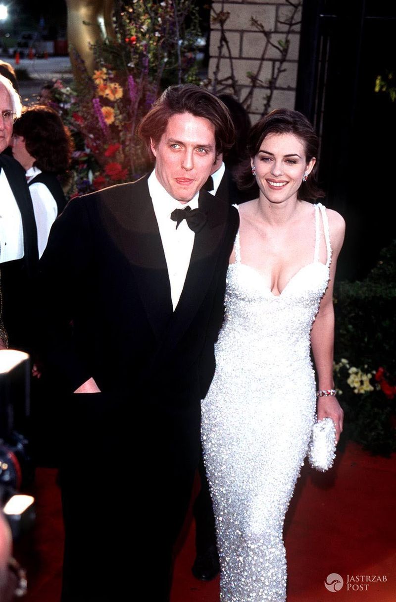 Elizabeth Hurley i Hugh Grant w 1995 roku