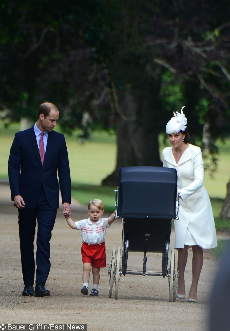 Chrzest księżniczki Charlotte – księżna Kate, książę William i książę George