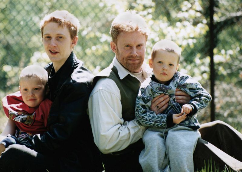 Daniel Olbrychski z synem i wnukami