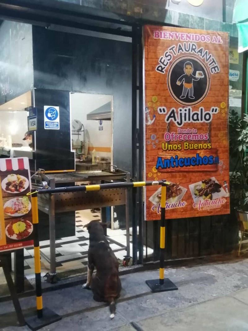 Restaurante – ajilalo/Fb