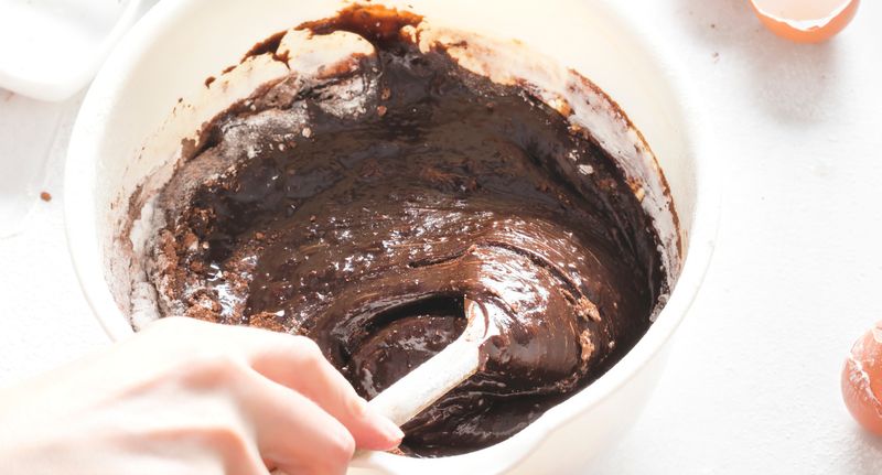 Ciasto czekoladowe — Pyszności; Foto: Canva/Bartosz Luczak, Getty Images Pro