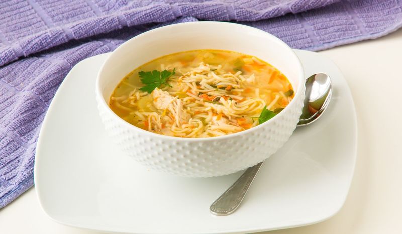 Makaron i czarne kropki – Pyszności; foto: Canva