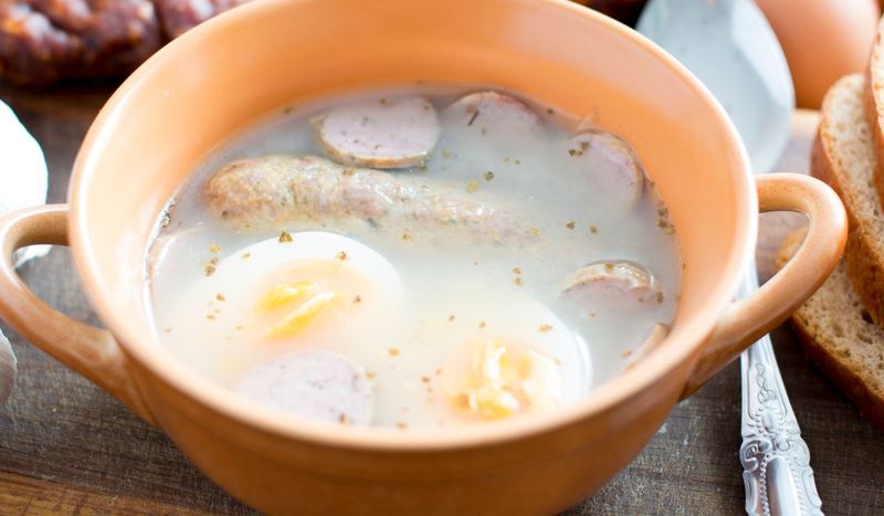 Przepis na wielkanocną zupę chrzanową – Pyszności; Fot. Adobe Stock