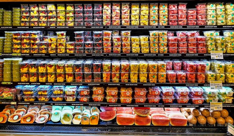 mąka ze świerszczy jest już w wielu popularnych produktach – Pyszności; foto: Canva