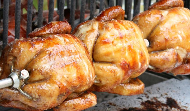 Kurczak to jedno z ulubionych mięs Polaków — Pyszności; foto: Canva