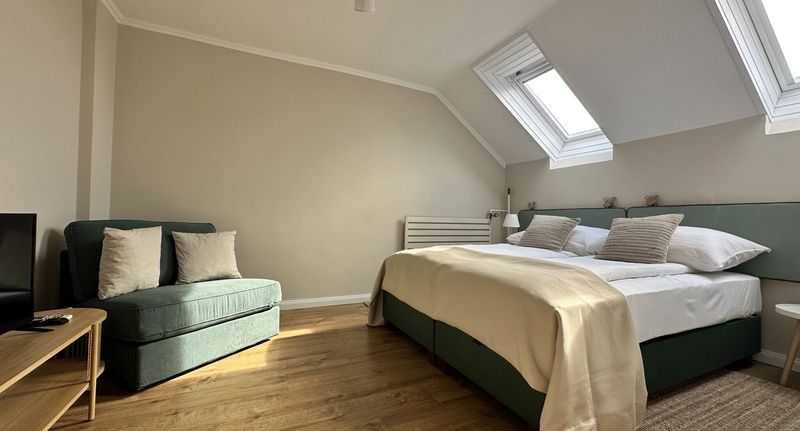 Pokoj se sprchou pro 2 os. na poschodí (s možností přistýlky) - Délceg Réce Minihotel Balatonkenese, foto 1