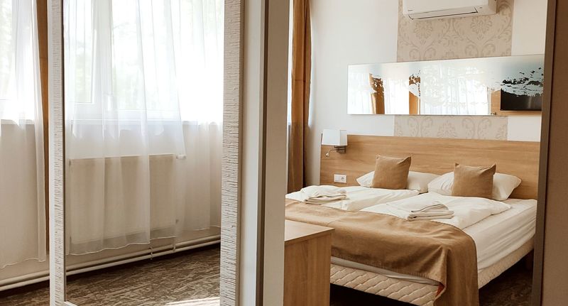 Vip Apartman s manželskou postelí s 1 ložnicí - Öreg-tó Hotel Tata, foto 1