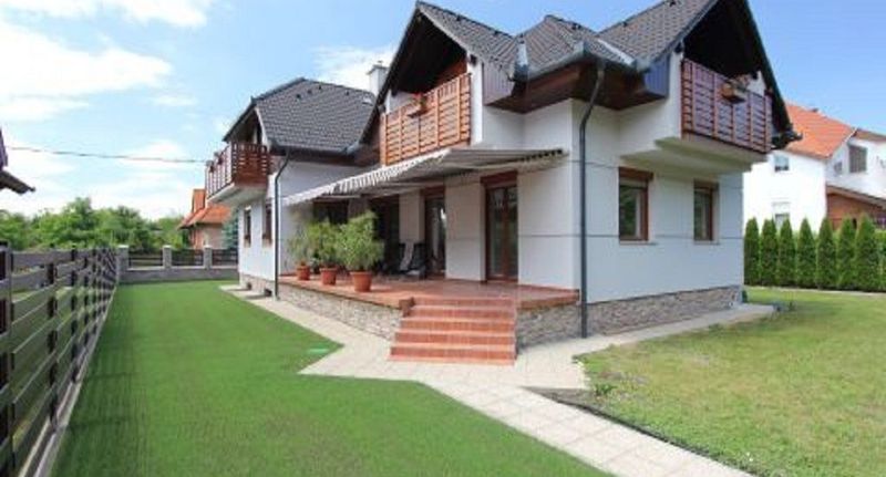Apartman s klimatizací pro 4 os. se 2 ložnicemi v podkroví - Roland Apartman Gyenesdiás, foto 1