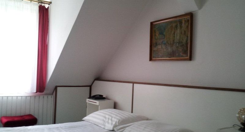 Classic V křídle Retro Pokoj pro 2 os. - Fenyves Hotel Békéscsaba, foto 1