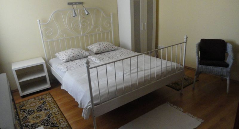Classic Apartman pro 4 os. se 2 ložnicemi na přízemí (s možností přistýlky) - Ilona Apartmanház Komárom, foto 1