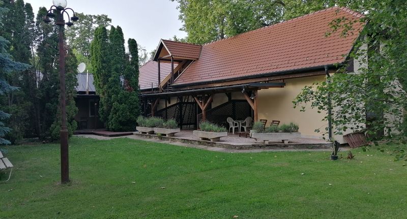 Classic Apartman pro 3 os. s 1 ložnicí na přízemí - Aszfalt Panzió Balatonföldvár, foto 1