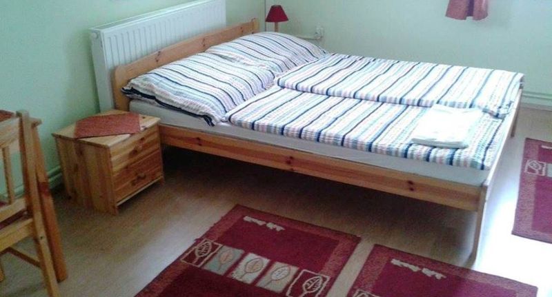 Standard Pokoj s manželskou postelí v podkroví - Eszter Vendégház Tihany, foto 1