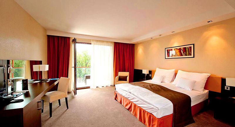 Superior Pokoj s balkónem pro 2 os. (s možností přistýlky) - Abacus Business & Wellness Hotel Herceghalom, foto 1