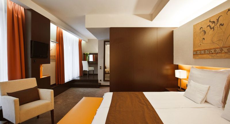 Deluxe Suita s balkónem s manželskou postelí s 1 ložnicí - Abacus Business & Wellness Hotel Herceghalom, foto 1