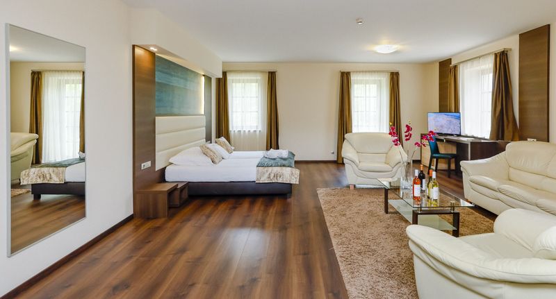 Superior Suita pro 2 os. s 1 ložnicí (s možností přistýlky) - Hotel Villa Völgy Eger, foto 1