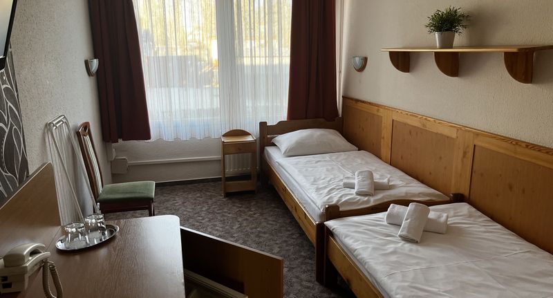 Classic Pokoj pro 2 os. s výhledem do dvora - Nereus Park Hotel Balatonalmádi, foto 1