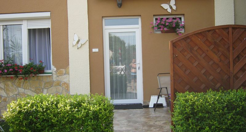 Family Apartman s terasou pro 3 os. s 1 ložnicí - Kiti Apartman Balatonboglár, foto 1
