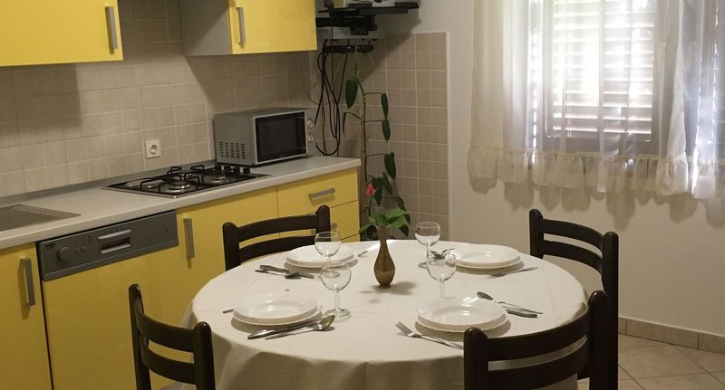 "A" Apartman pro 5 os. se 2 ložnicemi s výhledem na moře - Apartments Wagner Dobrinj, foto 1
