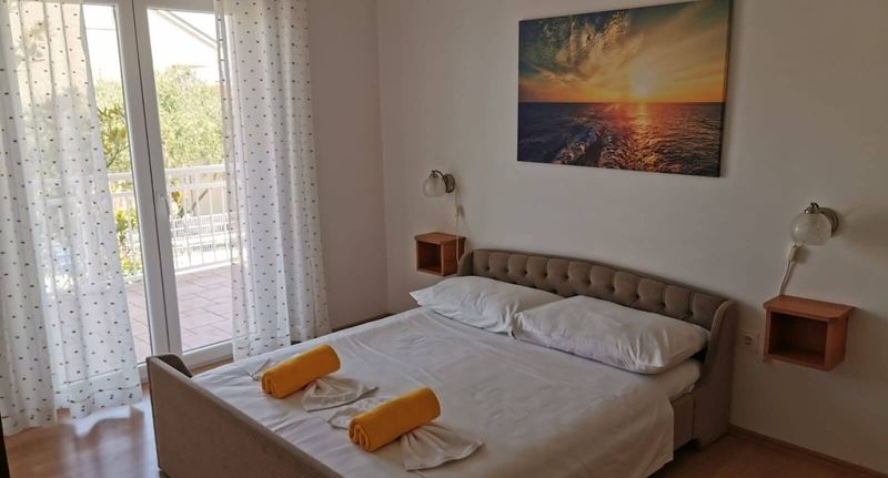 Apartman pro 4 os. se 2 ložnicemi s výhledem na moře (s možností přistýlky) - Apartmani Zdenko Njivice, foto 1