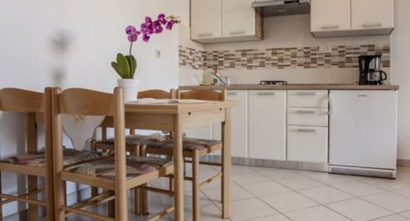 Suita s manželskou postelí s 1 ložnicí (s možností přistýlky) - Apartmani Zaharija Rovinj, foto 1