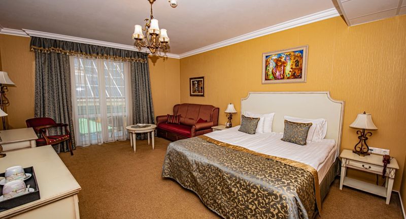 Superior Pokoj s manželskou postelí (s možností přistýlky) - Hotel Villa Classica Pápa, foto 1