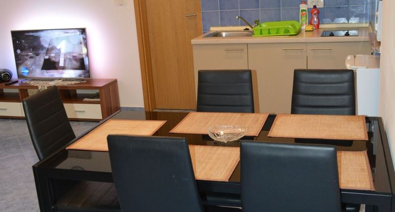 Family Apartman pro 4 os. se 2 ložnicemi s výhledem do dvora (s možností přistýlky) - Apartmani Dukić Opatija, foto 1