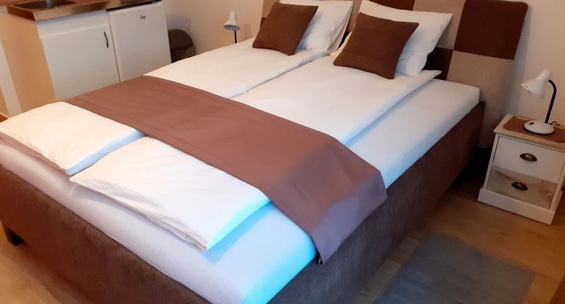 Classic Exclusive Pokoj s manželskou postelí - Pacsirta Vendégház Egerszalók, foto 1
