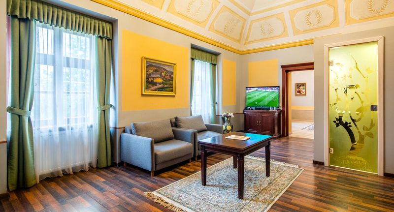 Zámek Suita s manželskou postelí s 1 ložnicí (s možností přistýlky) - Hotel Vécsecity Hernádvécse, foto 1