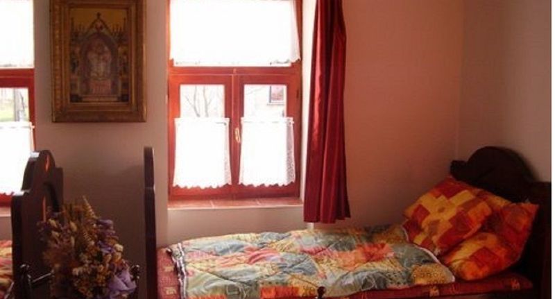 Pokoj s koupelnou pro 3 os. na přízemí - Hollókői Vendégház Abaújszántó, foto 5