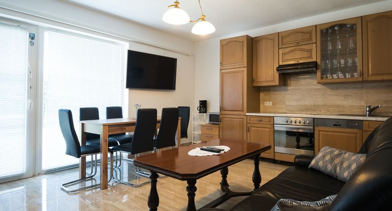 "A" Apartman pro 6 os. se 3 ložnicemi na přízemí - Apartmani Matošević Pula, foto 1