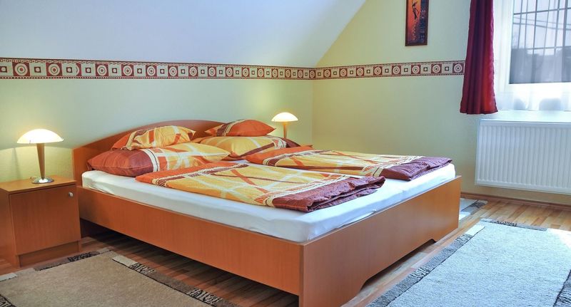 Standard Pokoj s klimatizací s manželskou postelí - Napsugár Vendégház Tihany, foto 1