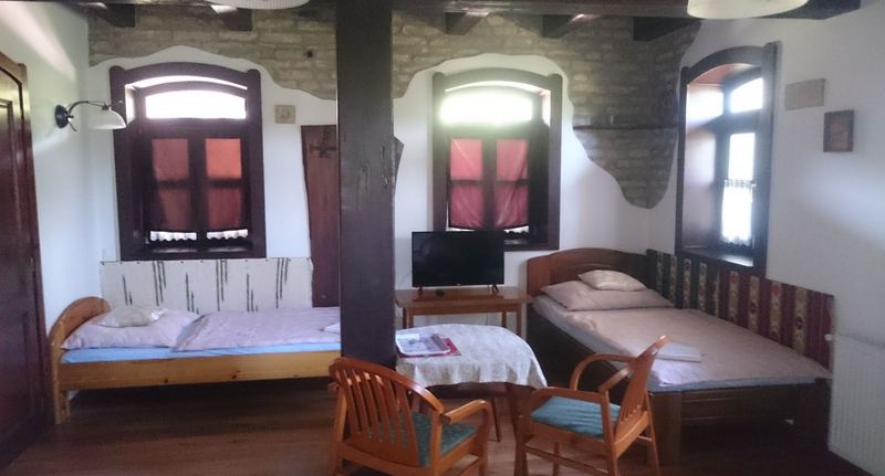 Turistický Pokoj pro 4 os. přízemní - Hajóskert Vendégház Gönyű, foto 1
