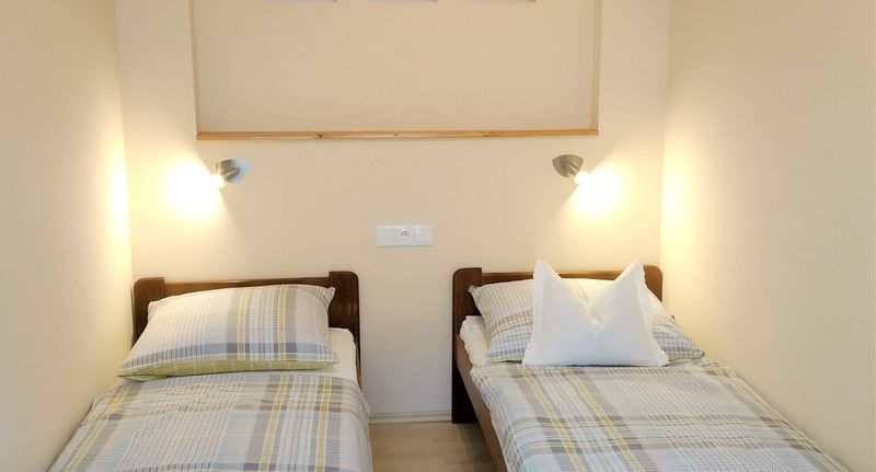 Chata (jako celek) se zahradou pro 7 os. celý Dům (s možností přistýlky) - Margaréta IV. Apartman Balatonboglár, foto 1
