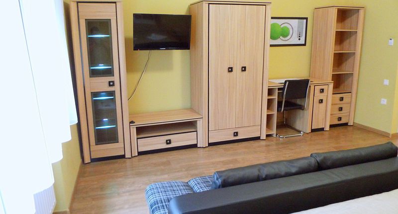 Deluxe Apartman s privátní koupelnou mimo apartmán pro 4 os. s 1 ložnicí - Eszter Wellness Apartman Békéscsaba, foto 1